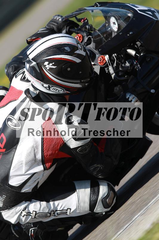 /Archiv-2022/07 16.04.2022 Speer Racing ADR/Gruppe gelb/backside